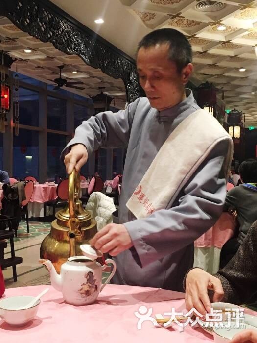 誉八仙茶室酒楼(新天地店)的点评