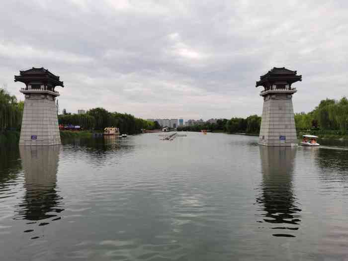 西安汉城湖景区"汉城湖公园位于陕西省西安市未央区,凤城四.