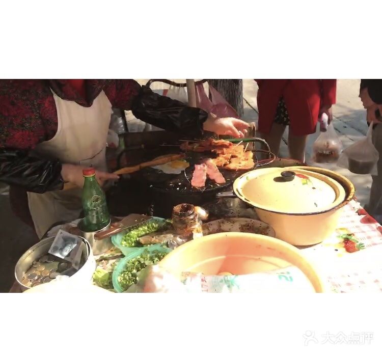 刮台风也要来吃的许阿姨鸡蛋饼!刮风下雨阿.