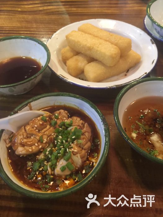 德信娱乐特色美食缤纷季！打卡八大特色街区至高40元美食券派送中