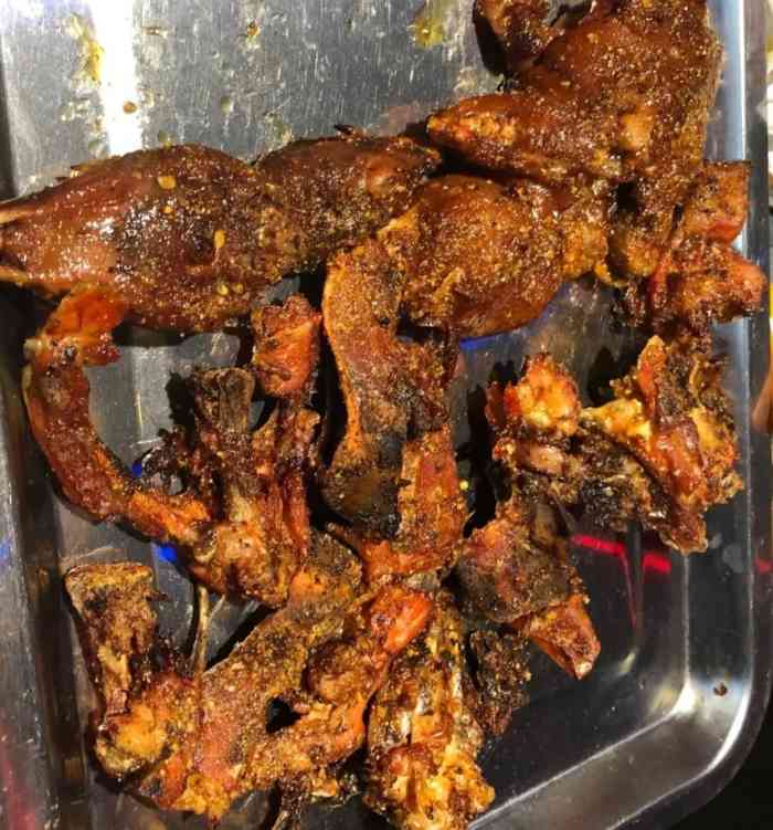 爆烤鸡头王(七纬路店)-"之前同事去吃过,由于耽误了,才吃到了这个.