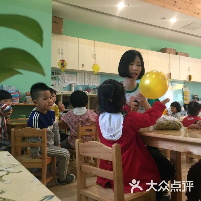 蕾茵特蒙台梭利国际早教中心