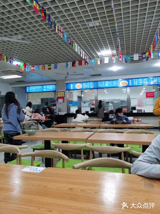 南京审计大学泽园食堂图片