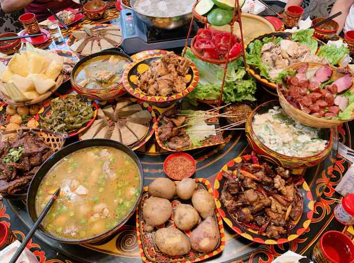 凉山风彝族文化餐厅-"现在吃彝族餐都喜欢去那种带的