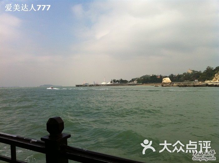 晨时婚纱_抖音晨妍穿白色的婚纱(3)
