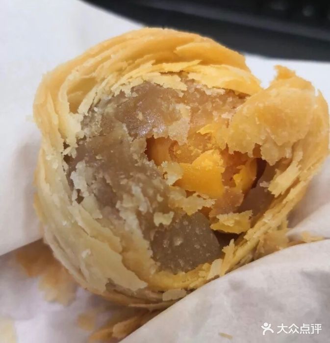 南台月月饼(人南立交店)莲蓉蛋黄月饼图片 - 第3张