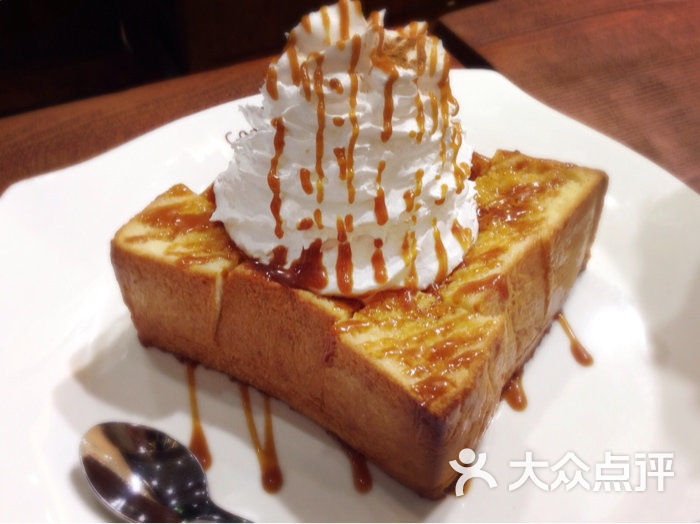 焦糖肉桂面包