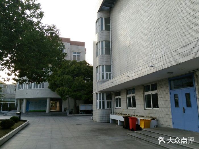 三林中学北校(上浦路校区店)图片