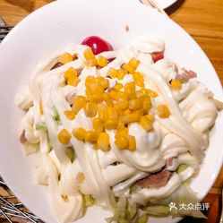 老冯烤羊蝎子馆的金枪鱼彩虹沙拉好不好吃?用