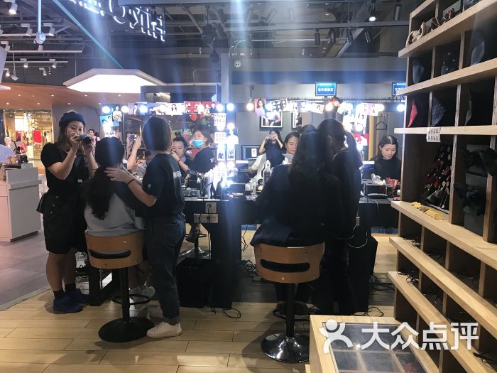 海马体照相馆:很赞的服务,以后签证照还找海马