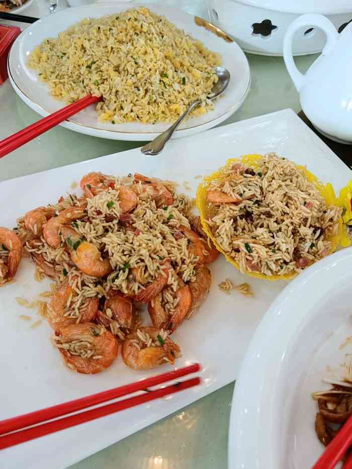 康乐园"这里环境很好.饺子和手抓骨都是比较有名的-大众点评移动版
