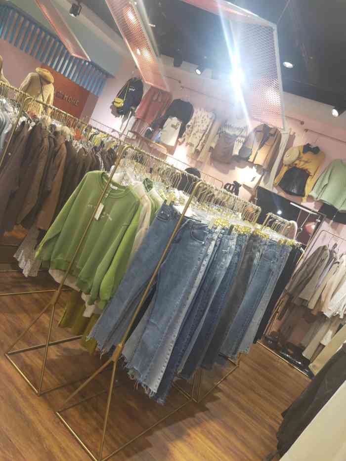 夏雪儿潮流生活馆(欧乐时尚广场店)-"就刚刚中午和逛.