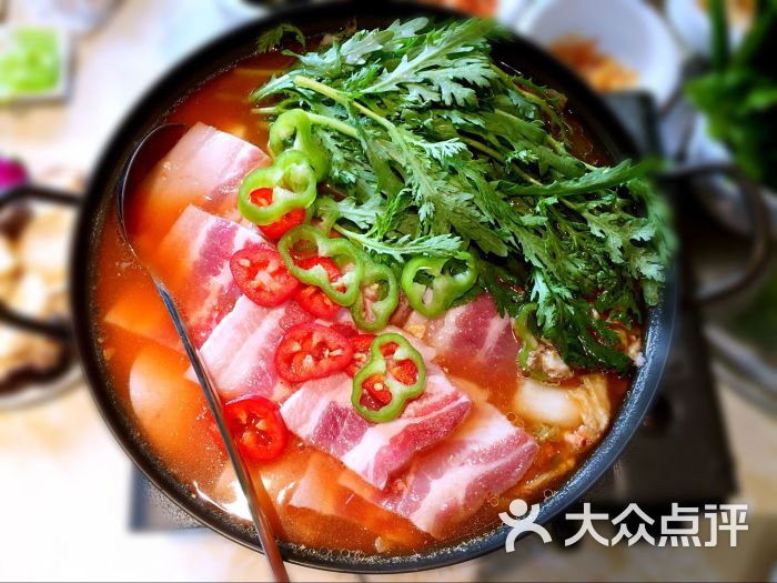 五花肉泡菜火锅