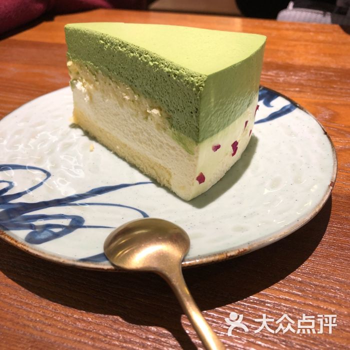 玫瑰抹茶慕斯蛋糕