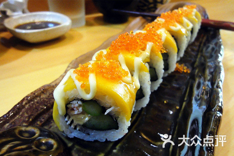 芒果蟹肉寿司卷