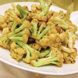 vip佩奇周 【海丰食府】 『位置』 姚家金雨荷洗浴旁,分为烧烤和炒菜