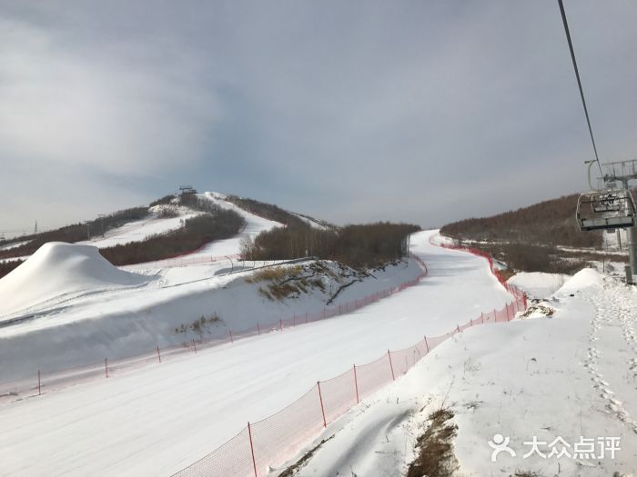 吉雪滑雪场图片