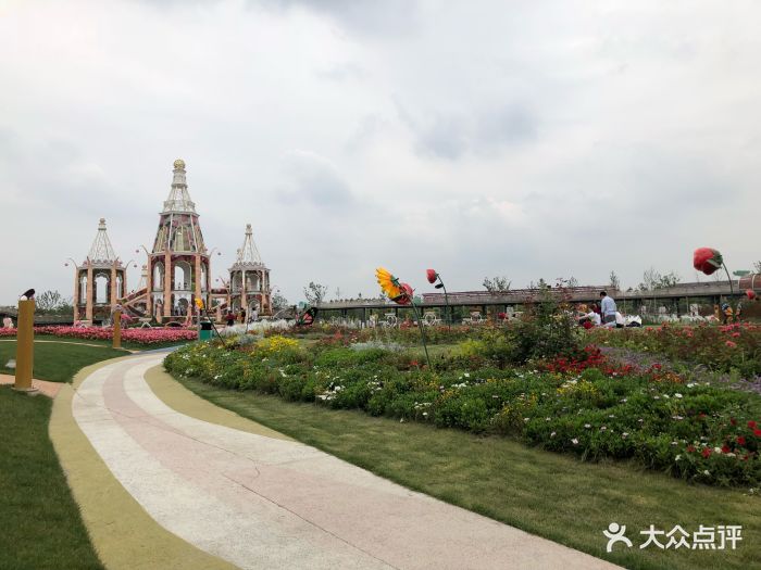 很适合拍照的地方,基本上网红的几个点都拍.