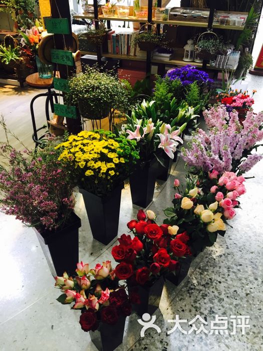 花谷花店,一家有品质的生活花店,鲜花种类很多,价格优惠