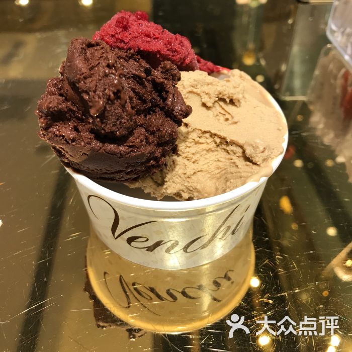 venchi(国贸商城店)黑巧克力冰激凌图片 - 第2张