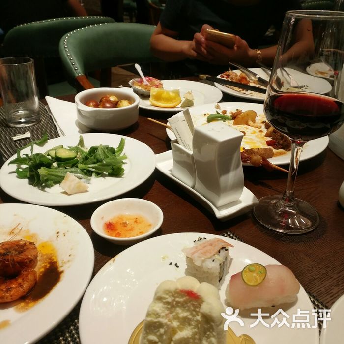 英冠香玉酒店西餐厅