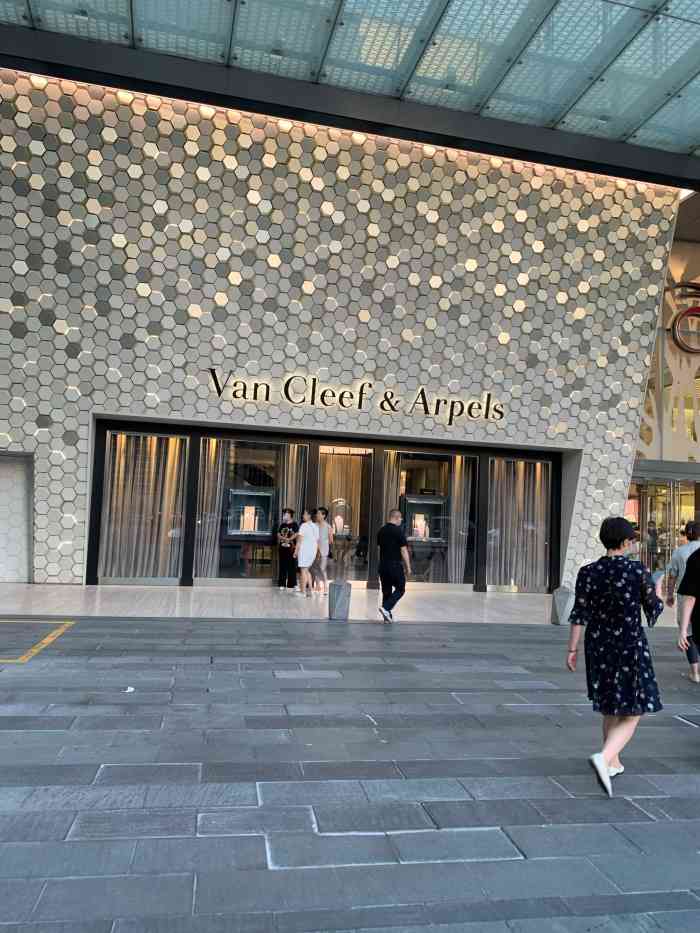 lv路易威登国金中心店