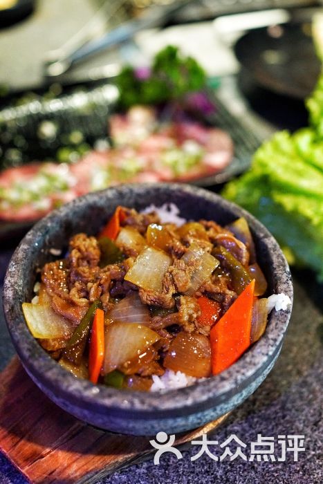 石锅牛肉饭