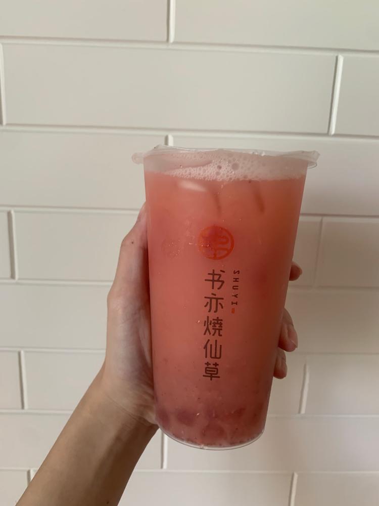 奶茶,乌龙烤奶,都是常点的,可以推荐这次新品草莓啵啵益菌多也不错,五