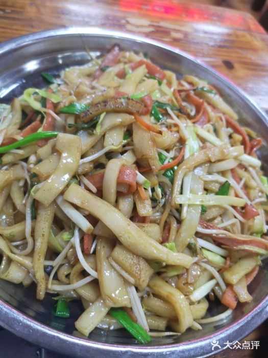 胜记粥坊1号土猪杂(十六分店)三丝炒河粉图片