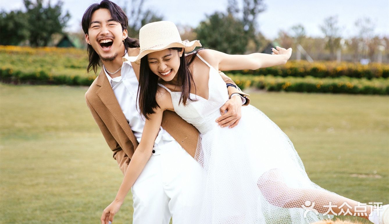 大理旅拍婚纱照ins风小清新婚纱照