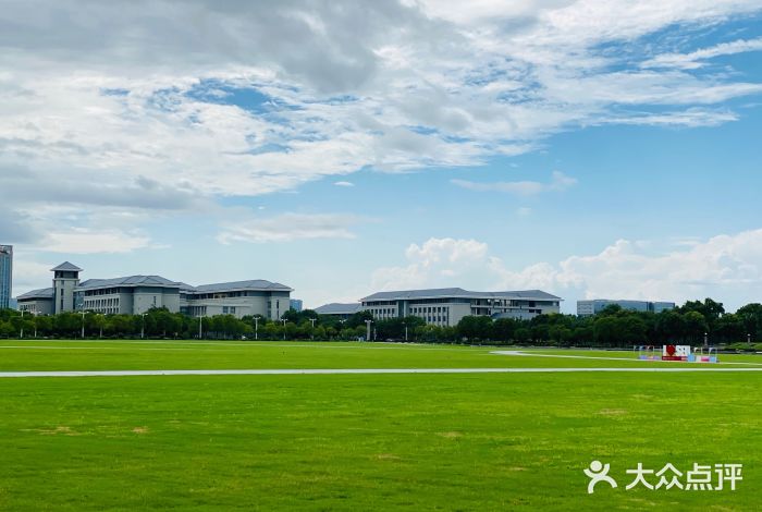 东南大学(九龙湖校区)图片
