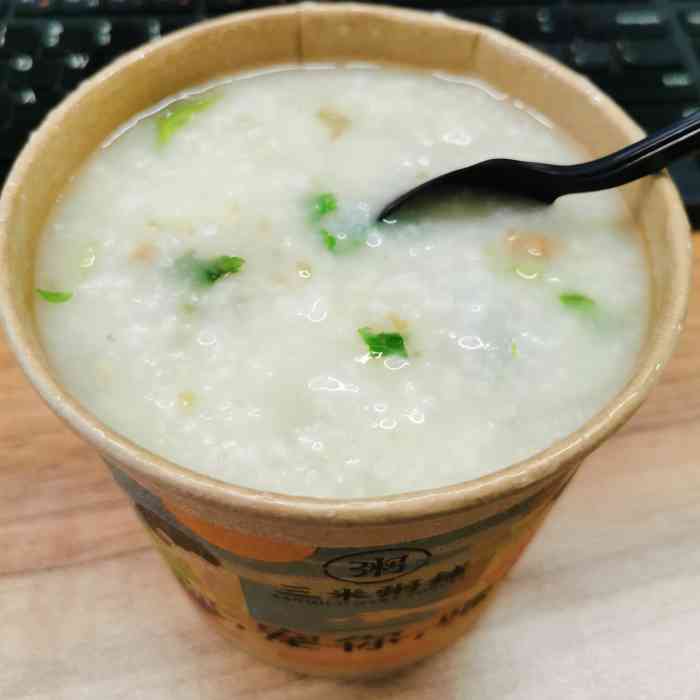 前段时间胃口不好,就点了三米粥铺来养胃,外卖送的很快.