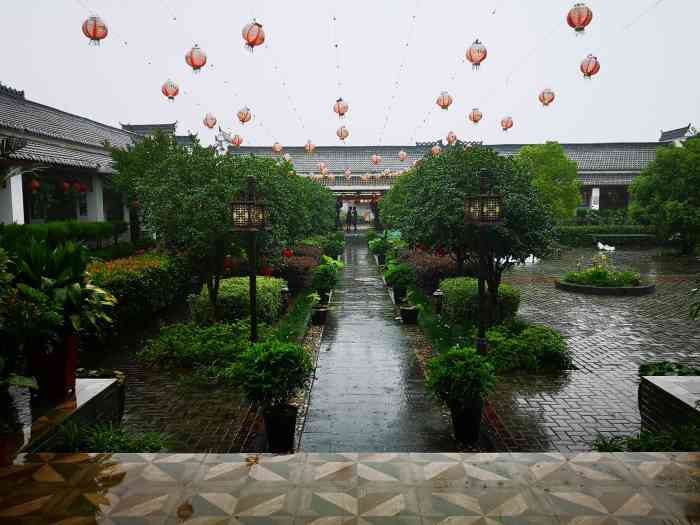 百花塘乡村大世界-"和长辈一起来游玩,靠近**边的这家