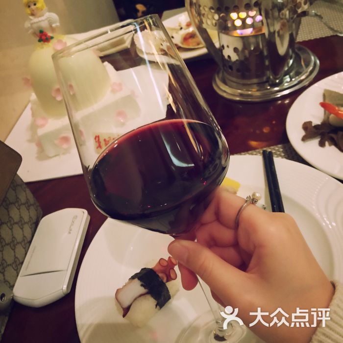 万达希尔顿酒店鲜·咖啡自助西餐厅红酒图片 - 第639张