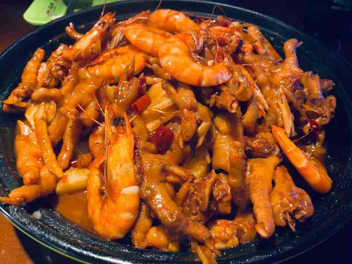 鬼脚蟹(西城广场店"蟹煲比较好吃,鸡翅煲也不错,里面的鸡脚和.