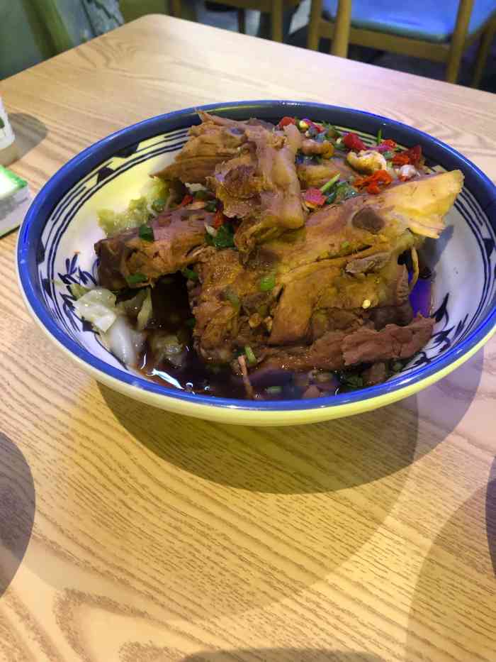 斗碗酱骨饭(吾悦广场店)-"第一次来这家吃,本来想吃