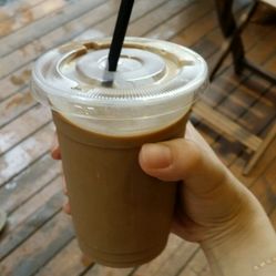 权志龙代言的饮料茶兀后面的字怎么读?-bigba