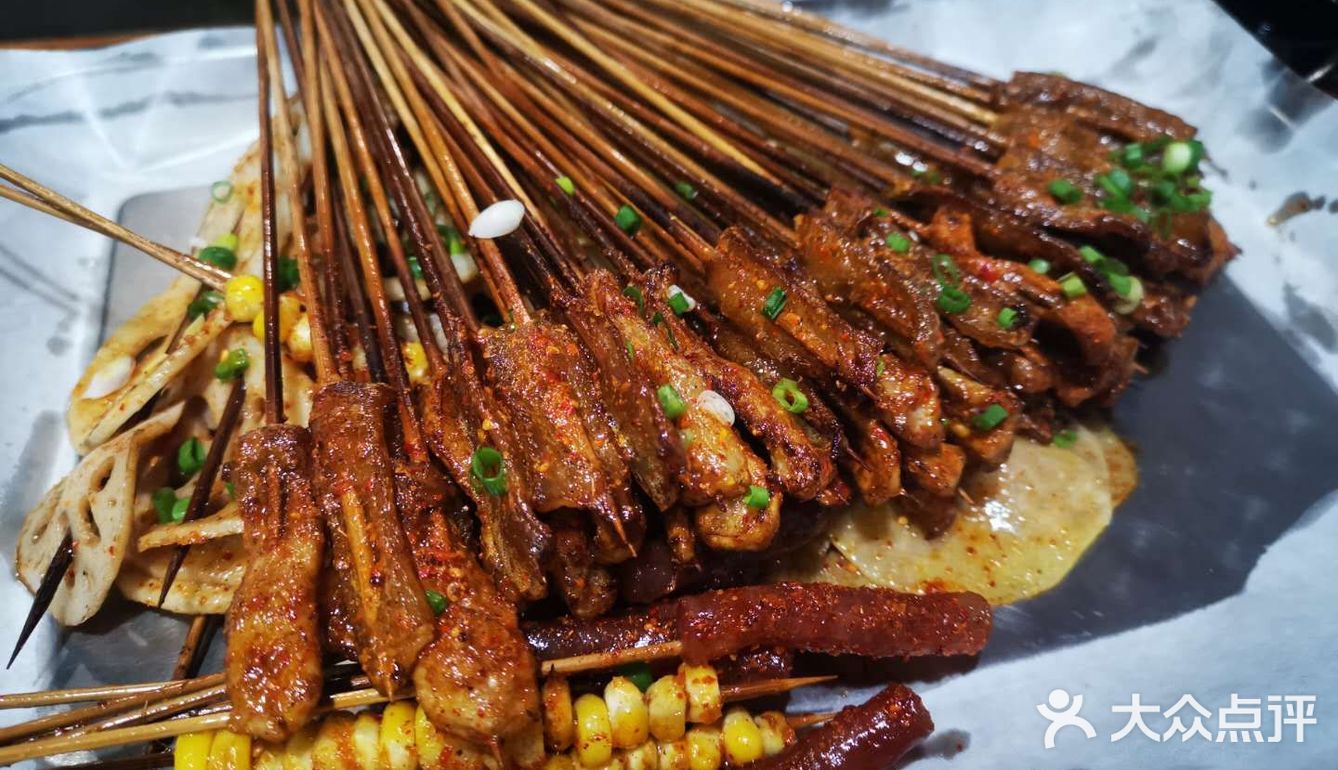 强推他们家的特色五花肉,包浆豆腐,完全无法拒绝的美味