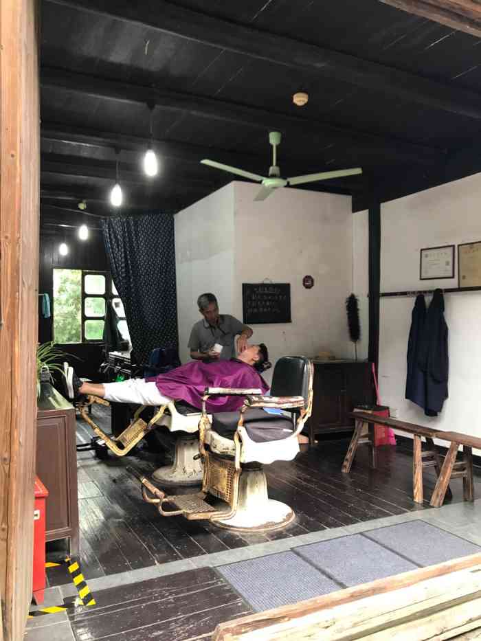 张恒泰(剃头店【项目】剪发在乌镇居然有这么传统的剃头.
