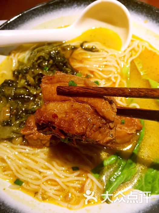 老坛酸菜牛肉面