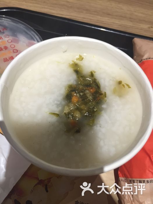 雪菜笋丁鸡肉粥