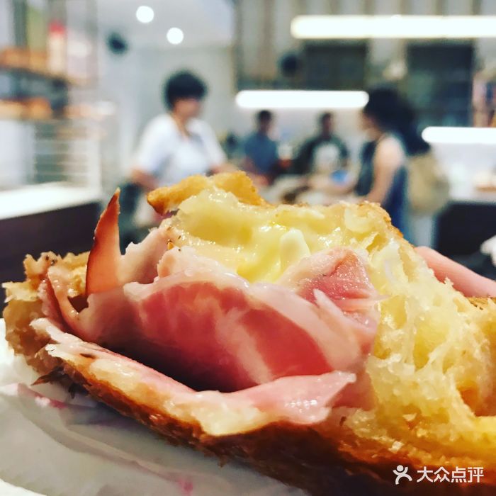 芝士火腿可颂