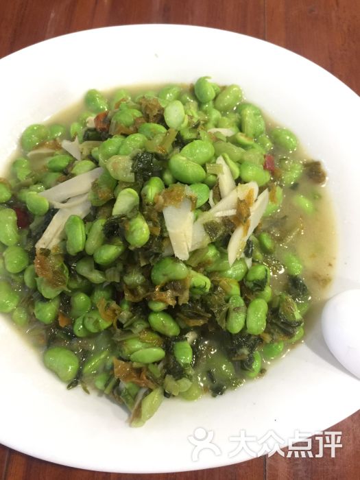 盐焗蛏子,葱油鲈鱼,咸菜青豆