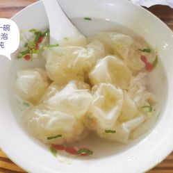 红霞泡泡馄饨