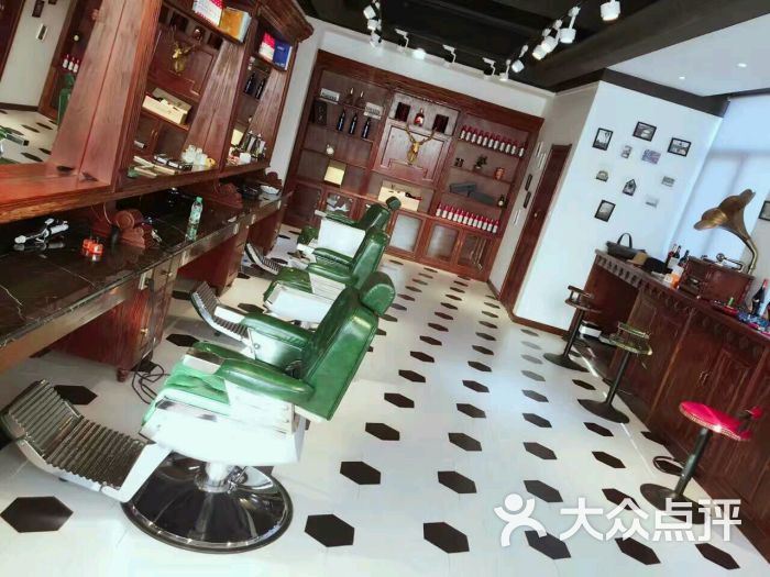 非凡复古理发馆(非凡造型潮牌店)-图片-大庆丽