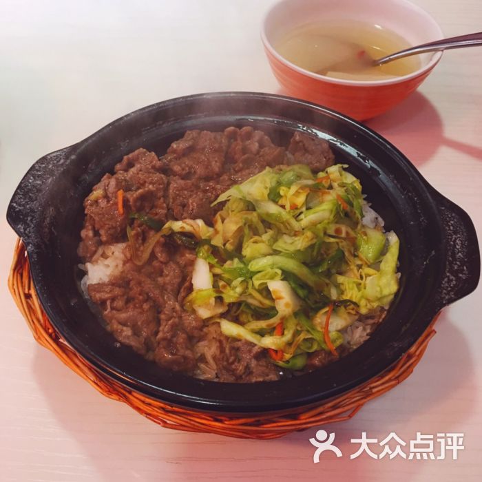 原味牛肉煲仔饭