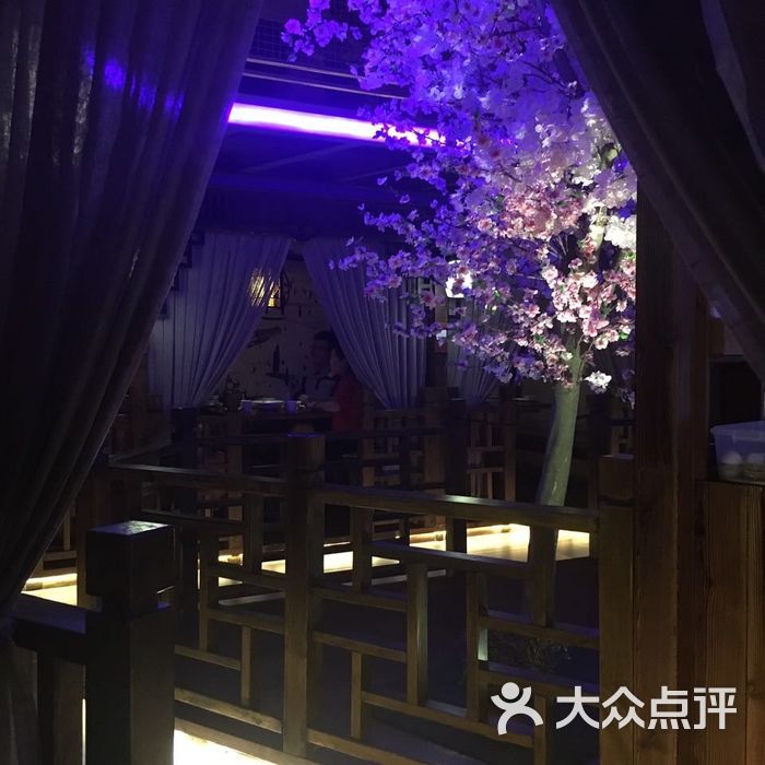 桃花醉小酒馆