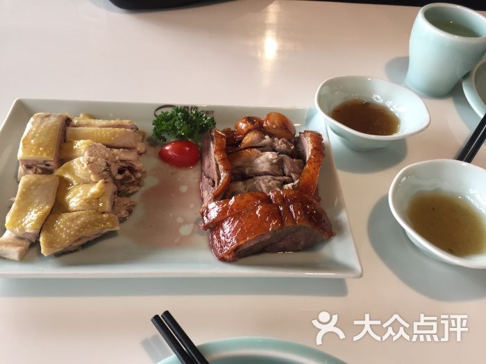 港优茶餐厅(番禺万达店)烧鹅拼白切鸡图片 第1张