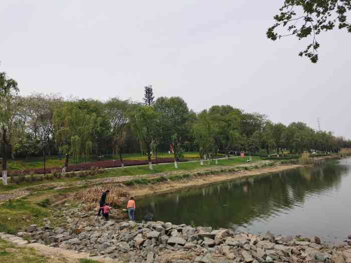 花神湖公园-"花神湖位于南京市雨花台区,著名旅游景点雨.