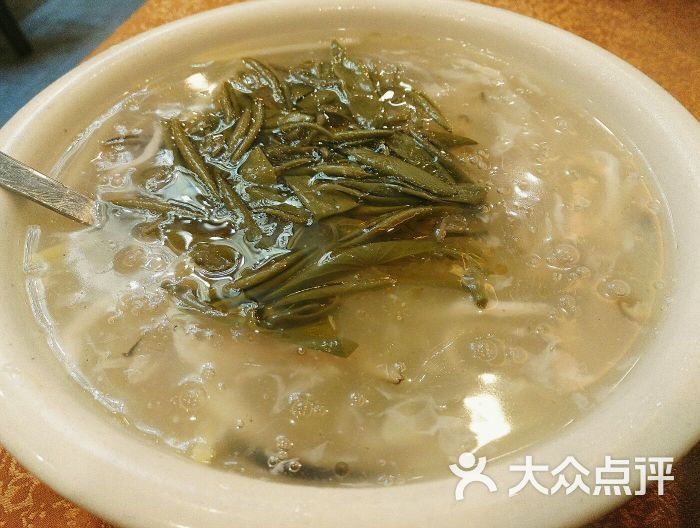 银鱼莼菜羹